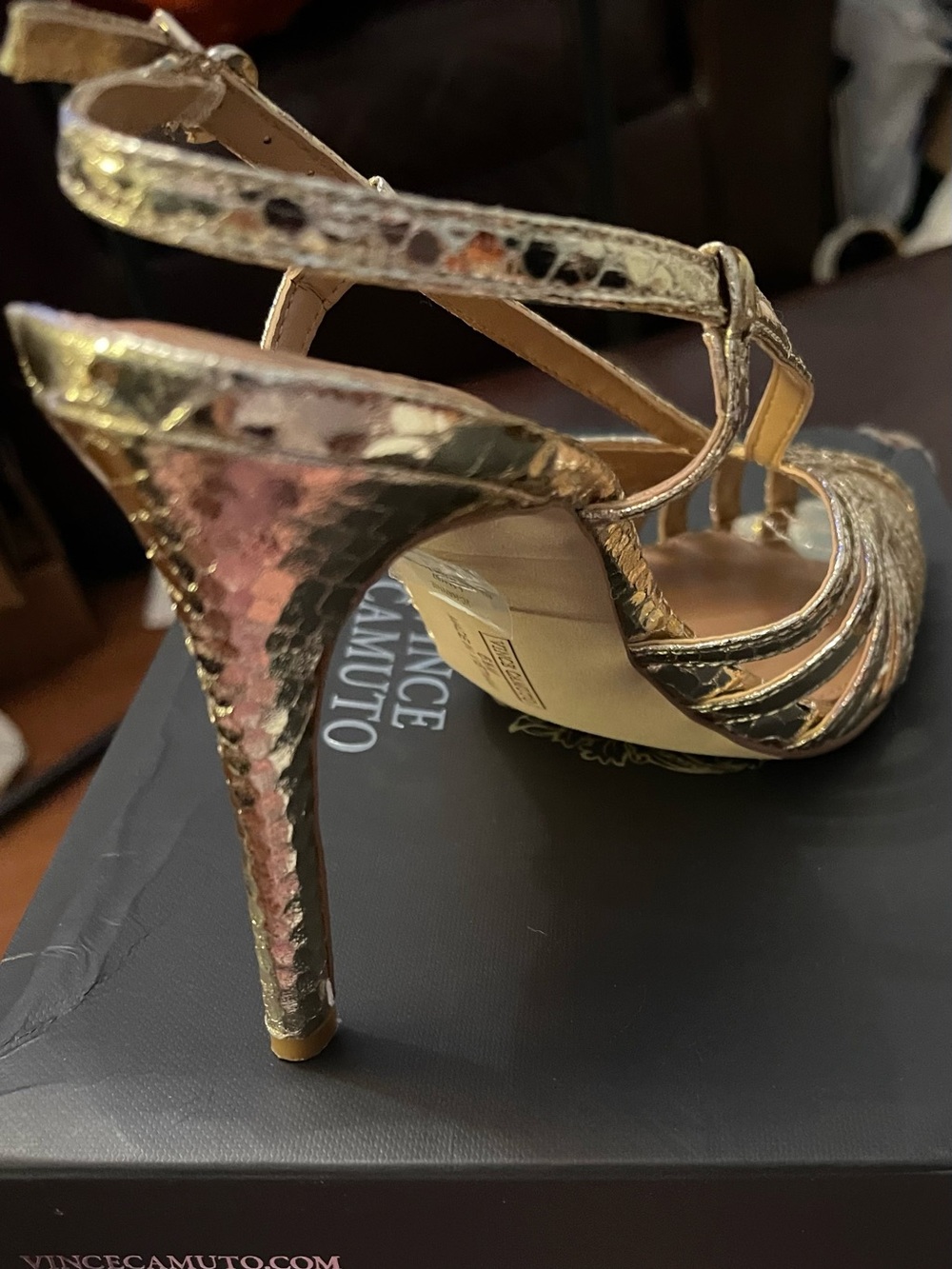 VINCE CAMUTO HANNIE CAGED TOE SANDALS SLINGBACK PEEP TOE GOLD METALLIC SIZE 6.5M - Picture 9 of 15